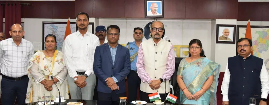राजभवन के अधिकारियों को स्थानांतरण पर दी गई बिदाई