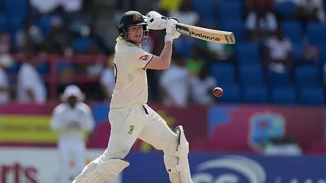 स्टीव स्मिथ के अर्धशतक (71) की मदद से ऑस्ट्रेलियाई टीम ने वापसी की