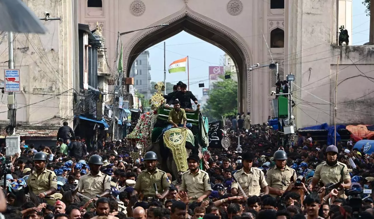 मुहर्रम 2025 : हैदराबाद में यौम-ए-आशूरा का जश्न धूमधाम से मनाया गया