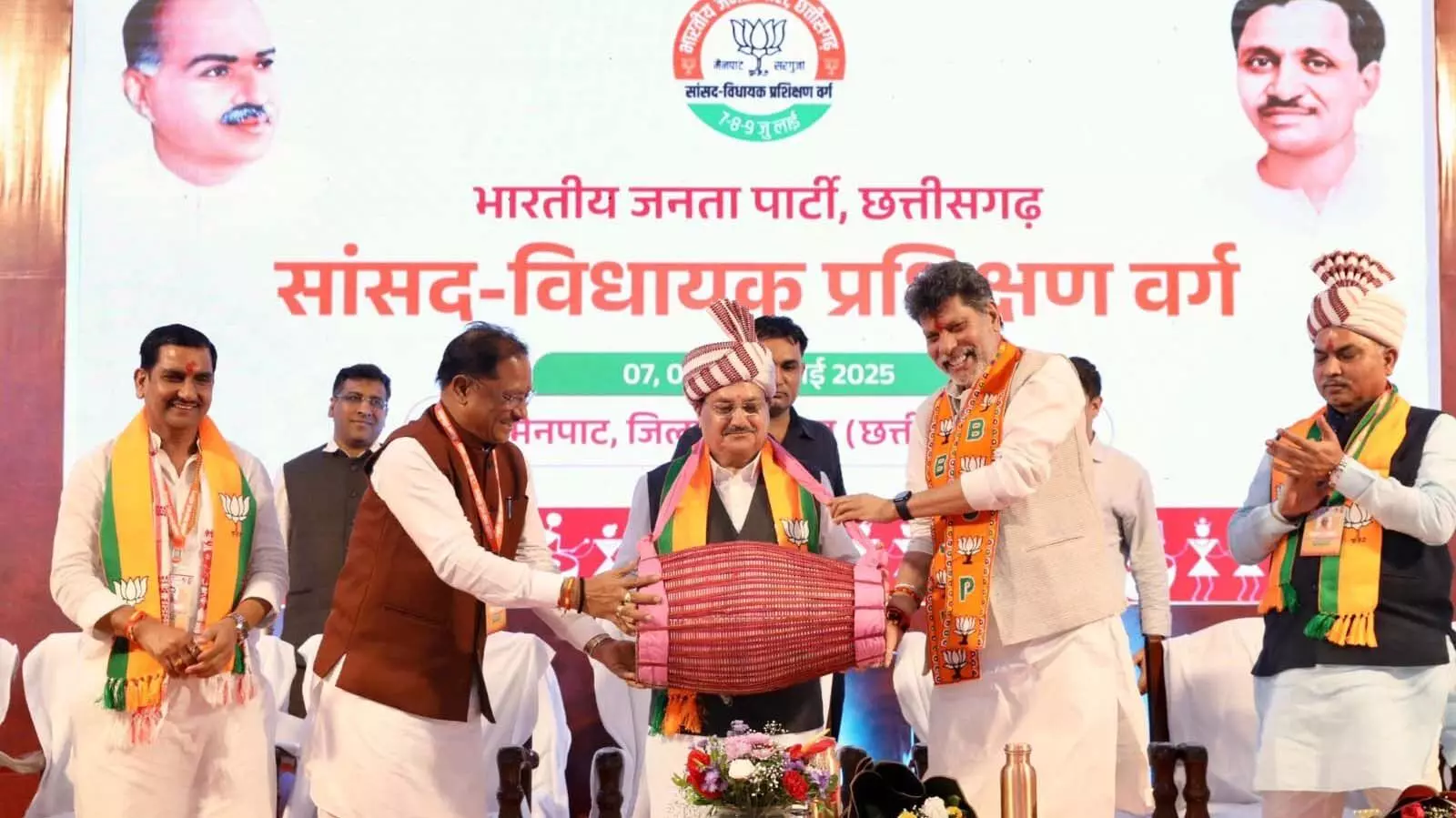 मुख्यमंत्री विष्णुदेव साय और जे.पी. नड्डा ने किया भाजपा सांसद-विधायक प्रशिक्षण वर्ग का शुभारंभ