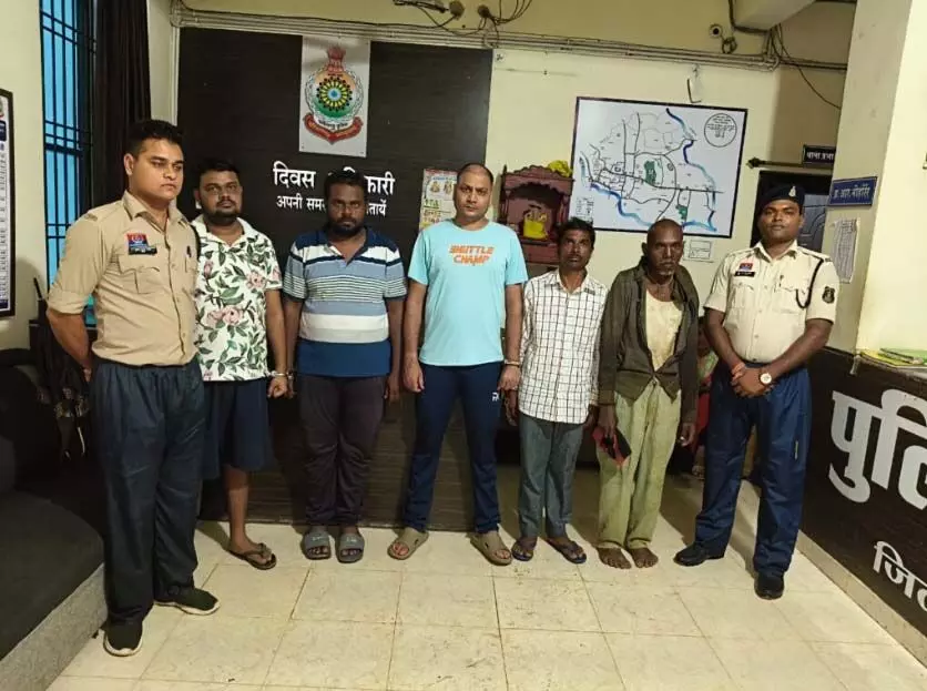 CG BREAKING: फर्जी दस्तावेज़ तैयार कर की धोखाधड़ी, 5 आरोपी गिरफ्तार