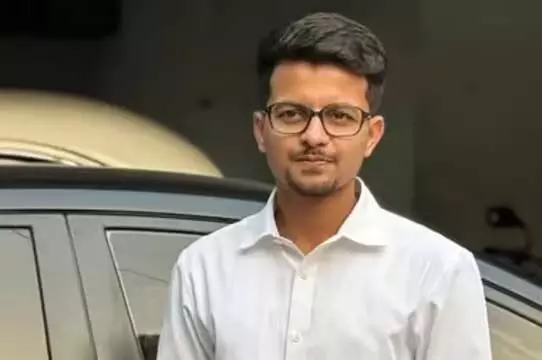 आधी रात को कॉलेज पार्टी, सरेआम 'दादाजी का एक और कारनामा'