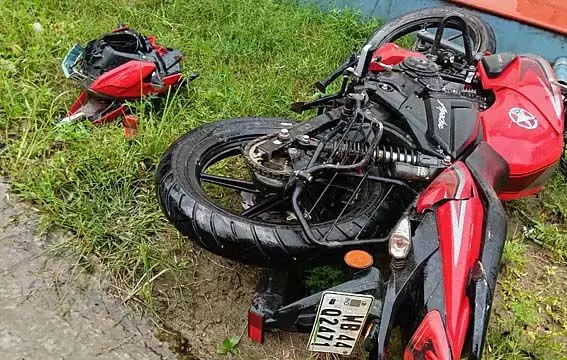 पूर्वी बर्दवान के पुरबस्थली में दर्दनाक सड़क हादसा