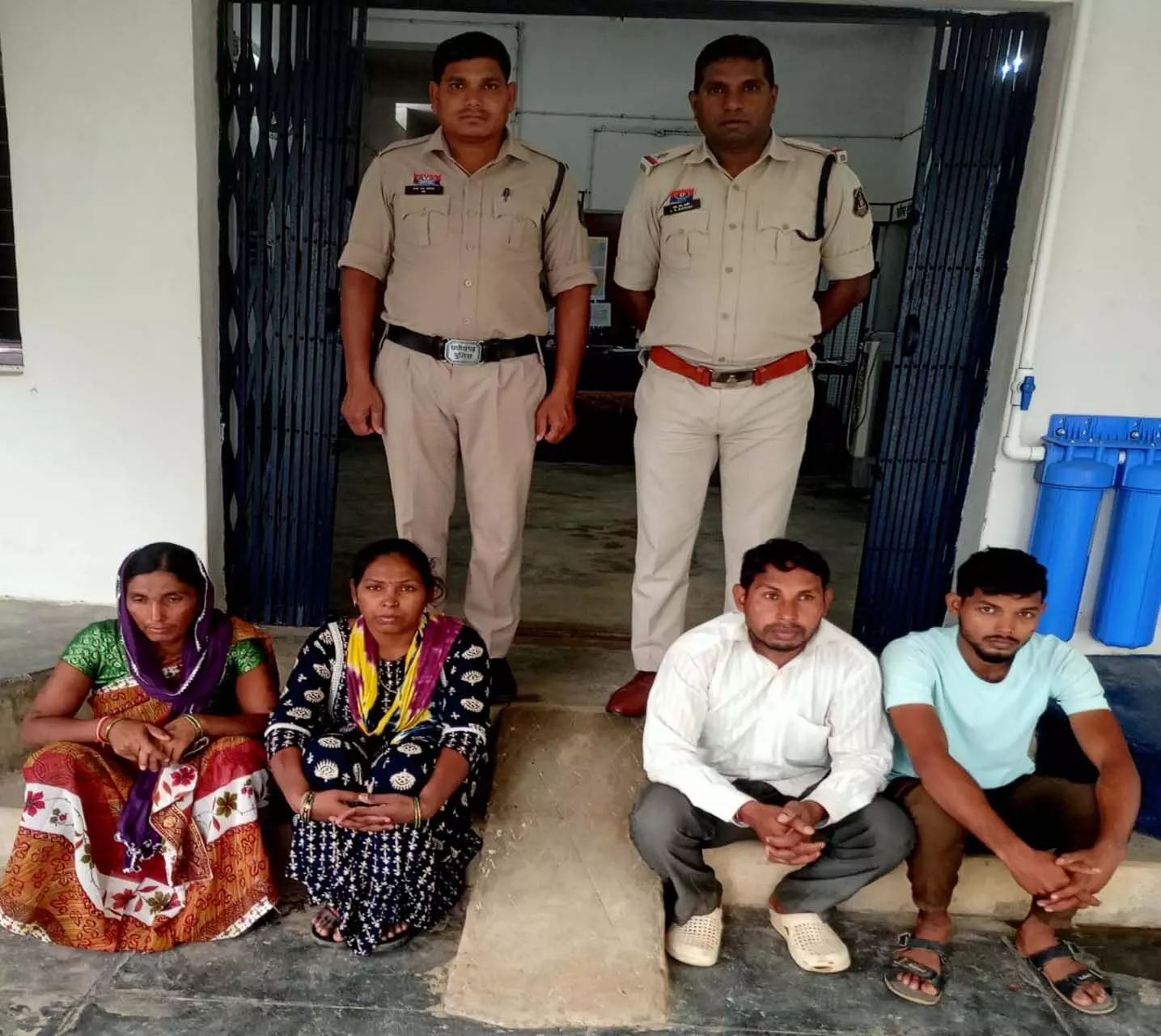 CG: ग्राम कोठीकुंडा में घरेलू विवाद पर मारपीट, 4 आरोपी गिरफ्तार