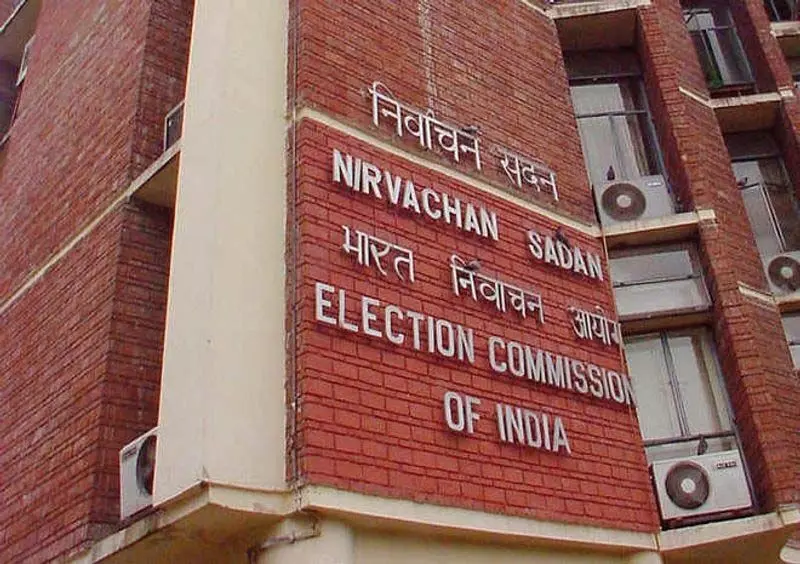 Delhi: बिहार में मतदाता सूची पुनरीक्षण पर सियासी टकराव