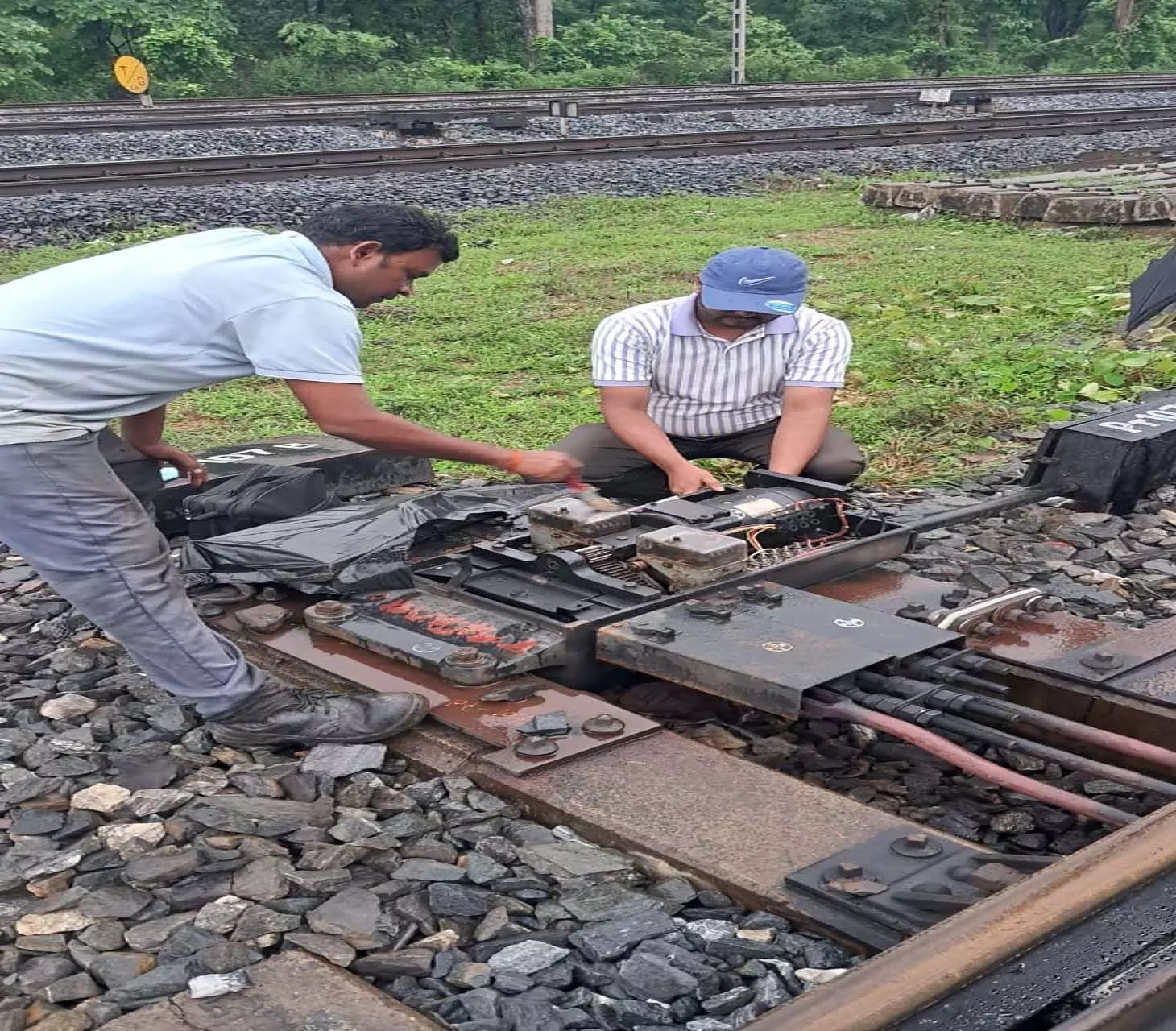 मानसून में सुरक्षित रेल संचालन के लिए दक्षिण पूर्व मध्य रेलवे की सिग्नल एवं दूरसंचार विभाग की विशेष तैयारी