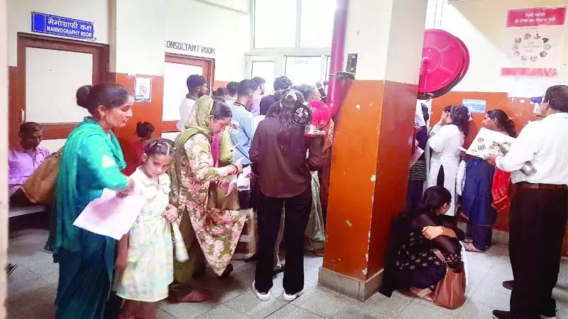 बिलासपुर में सरकार का हेल्थ सिस्टम लाचार, मरीज हो रहे परेशान