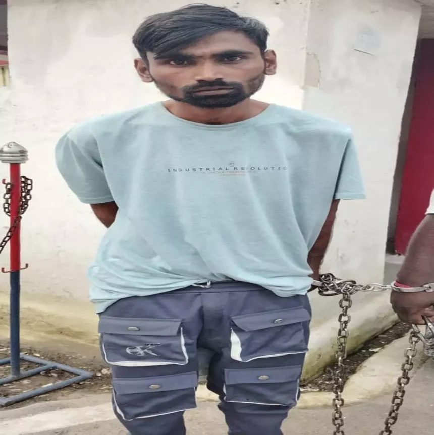 चाकू लहराकर दहशत फैलाने वाला आरोपी नागेश यादव गिरफ्तार