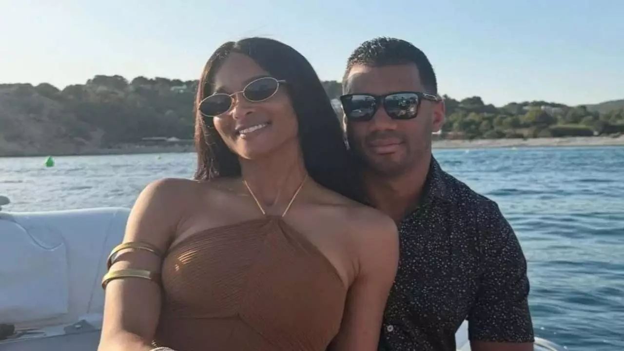 Russell Wilson ने सियारा के साथ अपनी 9वीं शादी की सालगिरह पर क्या किया?