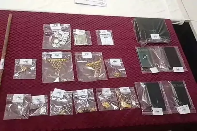 मड़ना डिपो क्षेत्र में दो चोरी के मामलों का खुलासा, तीन आरोपी गिरफ्तार