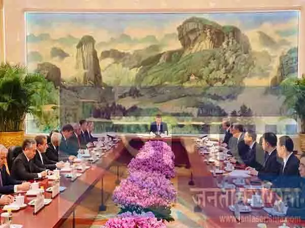 विदेश मंत्री जयशंकर और अन्य एससीओ विदेश मंत्रियों ने चीनी राष्ट्रपति शी जिनपिंग से मुलाकात की