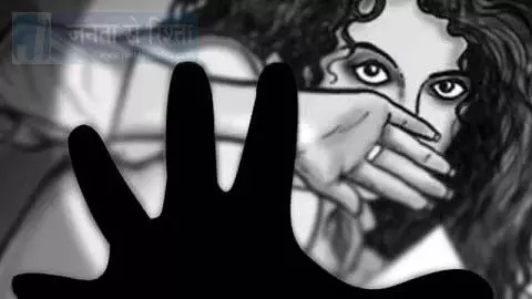 गर्भवती महिला से सामूहिक बलात्कार, 300 फुट गहरी खाई में फेंका
