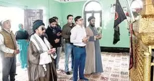 PDP  प्रतिनिधिमंडल शोक संवेदना व्यक्त करने के लिए खानयार पहुंचा
