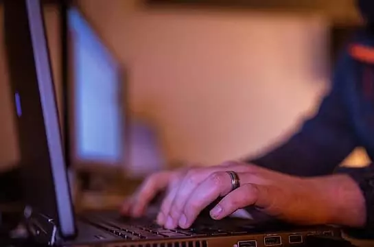 अवैध कॉल सेंटर चलाने के आरोप में 10 गिरफ्तार
