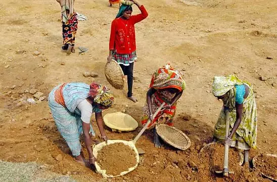 बैठक में MGNREGA बकाया को लेकर राज्य को कोई स्पष्ट निर्देश नहीं मिला