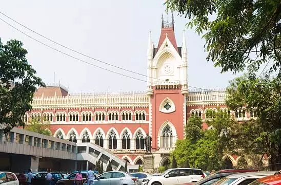 'बांग्लादेशियों' की तलाश में सभी राज्यों में अचानक छापे क्यों पड़ रहे हैं?