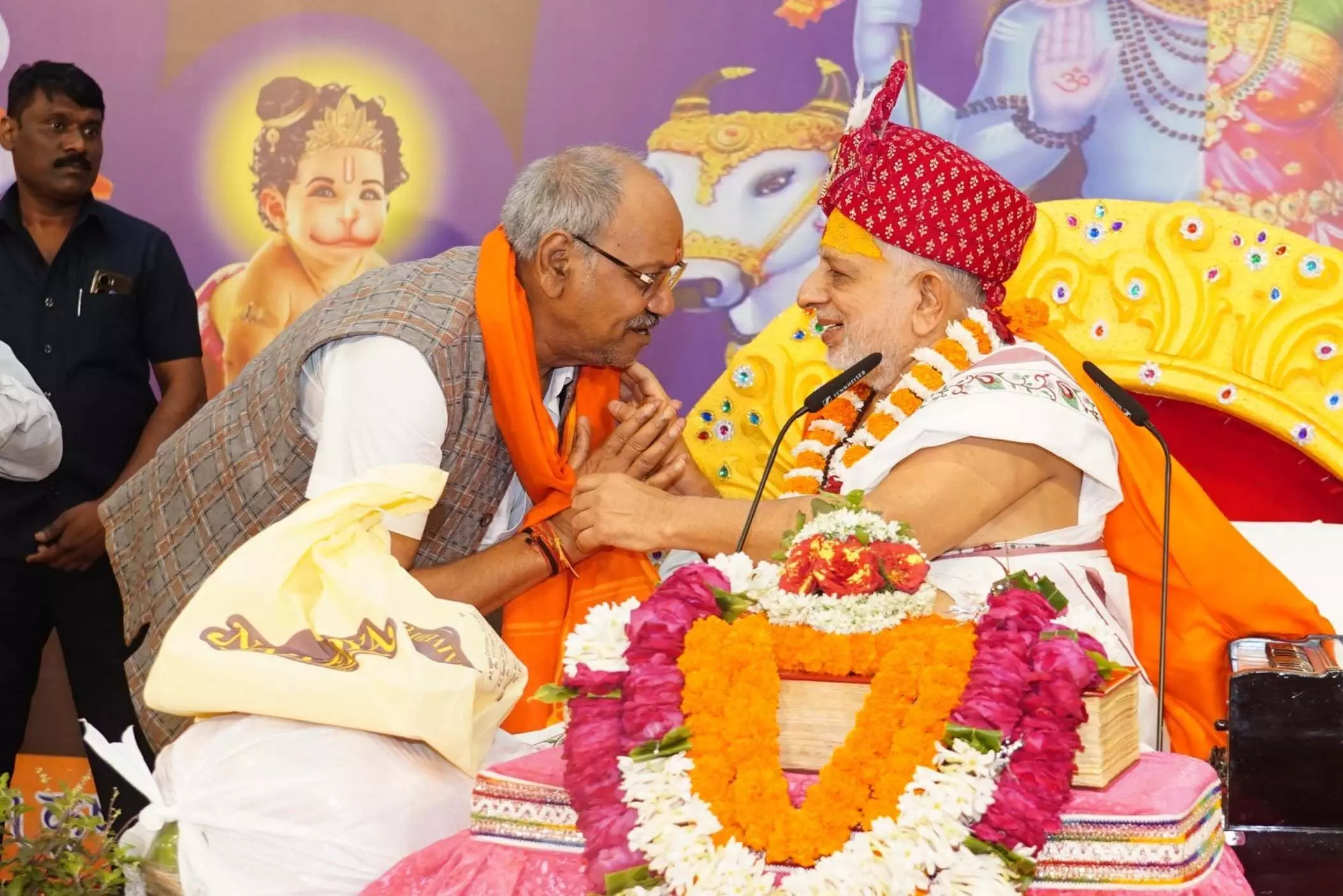 सांसद बृजमोहन अग्रवाल ने रामकथा में लिया भाग
