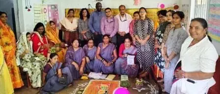 यूनिसेफ इंडिया के अधिकारी आंगनबाड़ी केन्द्र सोमनी में आयोजित पोट्ठ लईका चौपाल में हुए शामिल