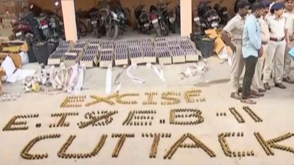 Odisha : 77 लाख रुपये की नकली विदेशी शराब जब्त