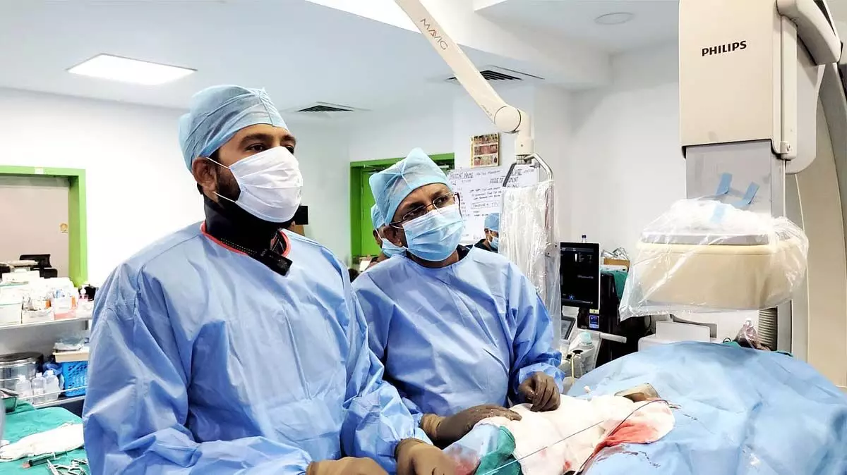 Navi Mumbai : दुर्लभ लिंग सर्जरी से 26 वर्षीय मरीज की जिंदगी बदल गई