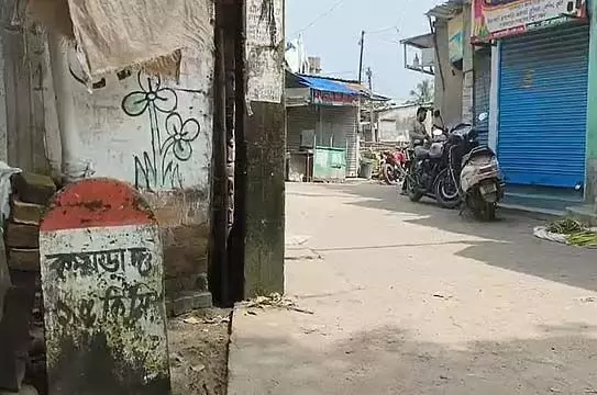 Kadambagachi रेलवे क्षेत्र के निवासियों को शनिवार को बेदखली का नोटिस