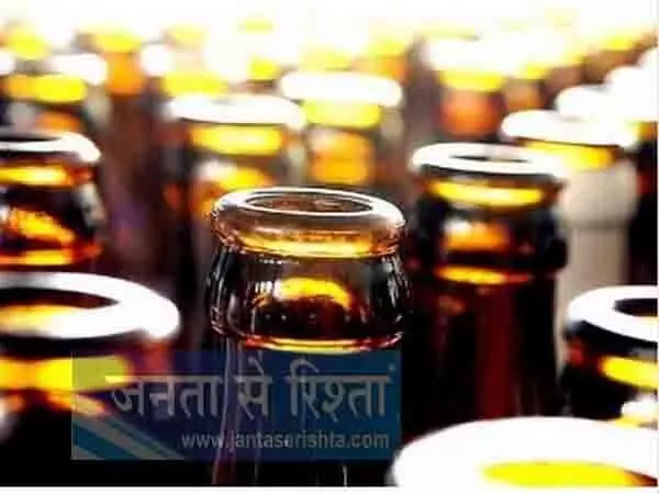 ओडिशा आबकारी टीम ने Bhubaneswar में 77 लाख रुपये मूल्य की 6,200 बोतल नकली शराब जब्त की