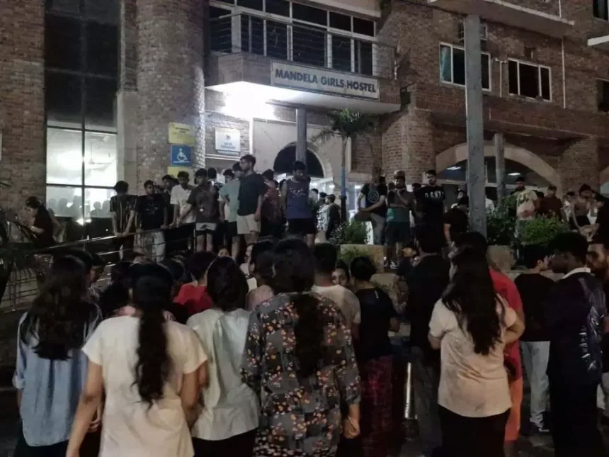 निजी विश्वविद्यालय की छात्रा ने दी जान, सुसाइड नोट में फैकल्टी पर लगाए गंभीर आरोप