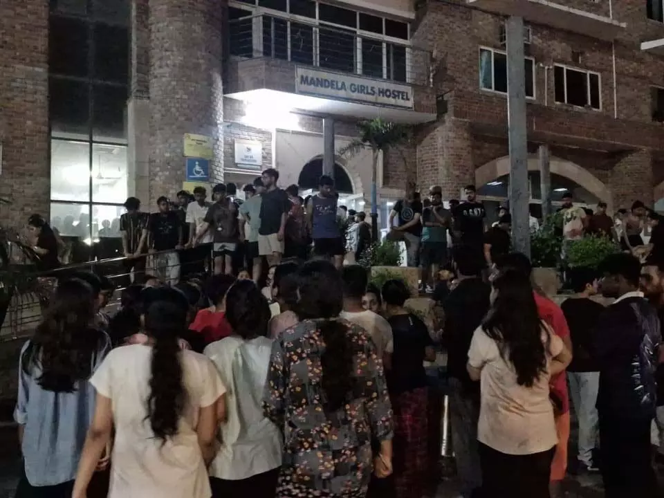 निजी विश्वविद्यालय की छात्रा ने दी जान, सुसाइड नोट में फैकल्टी पर लगाए गंभीर आरोप