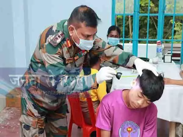 Manipur: असम राइफल्स ने तामेंगलोंग में छात्रों के लिए चिकित्सा शिविर का किया आयोजन