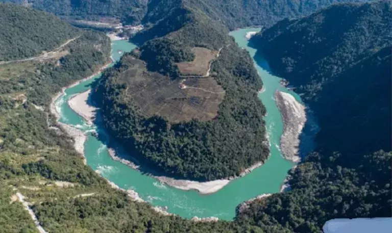 China : तिब्बत में विशाल बांध का निर्माण शुरू किया, जिससे निचले इलाकों में चिंताएं बढ़ीं