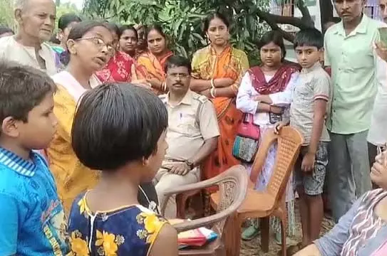 प्रधानाध्यापिका पर छात्रों और सहकर्मियों के प्रति अपमानजनक व्यवहार का आरोप