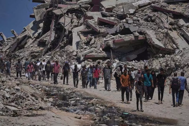 इज़राइल के निकासी आदेश के बीच मदद के इंतज़ार में 85 लोगों की मौत
