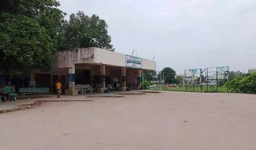 आदिवासी अधिकारों की रक्षा की मांग, GO 49 के खिलाफ आदिलाबाद में बंद