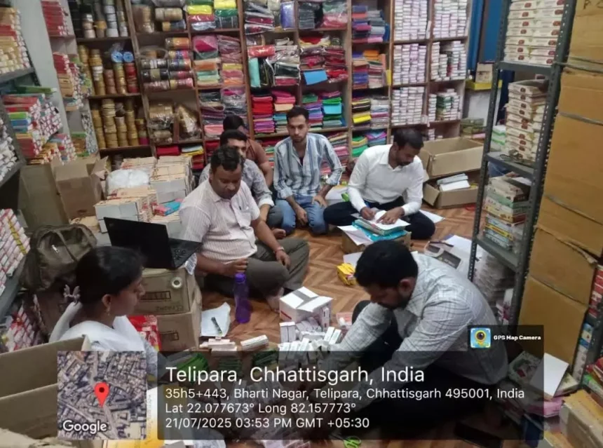 कॉस्मेटिक दुकान में मिला मेडिसिन का जखीरा, जब्त कर मामला दर्ज