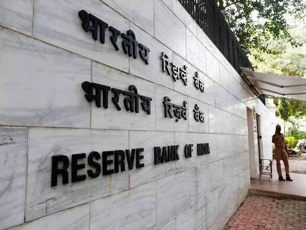 खरीफ की अच्छी संभावनाओं, मजबूत सेवा क्षेत्र, मामूली औद्योगिक गतिविधि से आर्थिक गतिविधि मजबूत: RBI