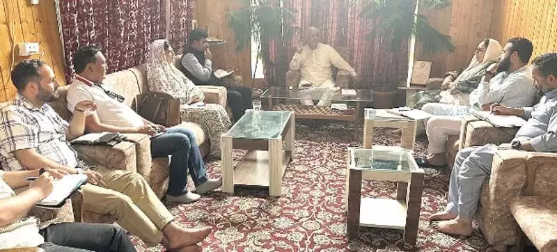 कश्मीर के भाजपा पदाधिकारियों ने अशोक कौल से मुलाकात की