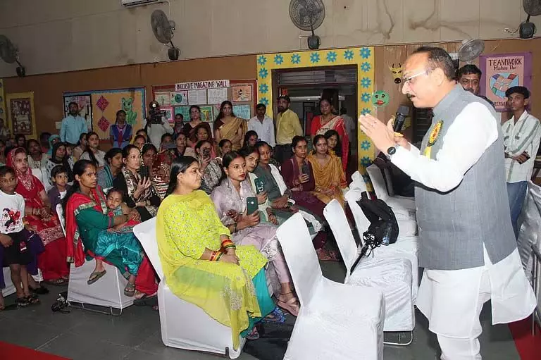 Delhi : शिक्षा मंत्री आशीष सूद का अभिभावकों को भरोसा: सुरक्षित और स्मार्ट सरकारी स्कूल