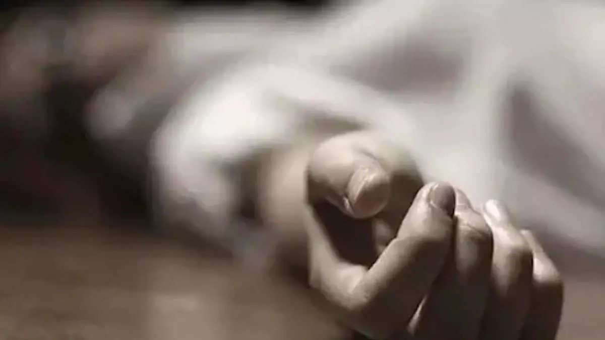 सुप्रीम कोर्ट ने स्कूल-कॉलेजों को लगाई फटकार, बच्चों के आत्महत्या का मामला