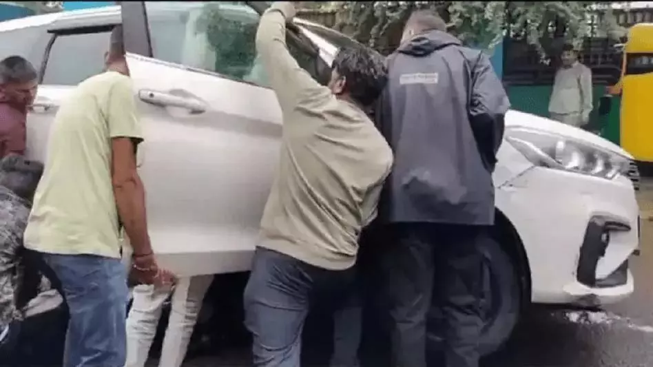 BIG BREAKING: ड्रग्स डिलीवरी मामलें में नेता का बेटा माज खान गिरफ्तार