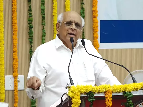 त्याग, समर्पण और प्रतिबद्धता से प्रेरित राष्ट्र प्रगति के लिए बाध्य है: गुजरात के CM भूपेंद्र पटेल
