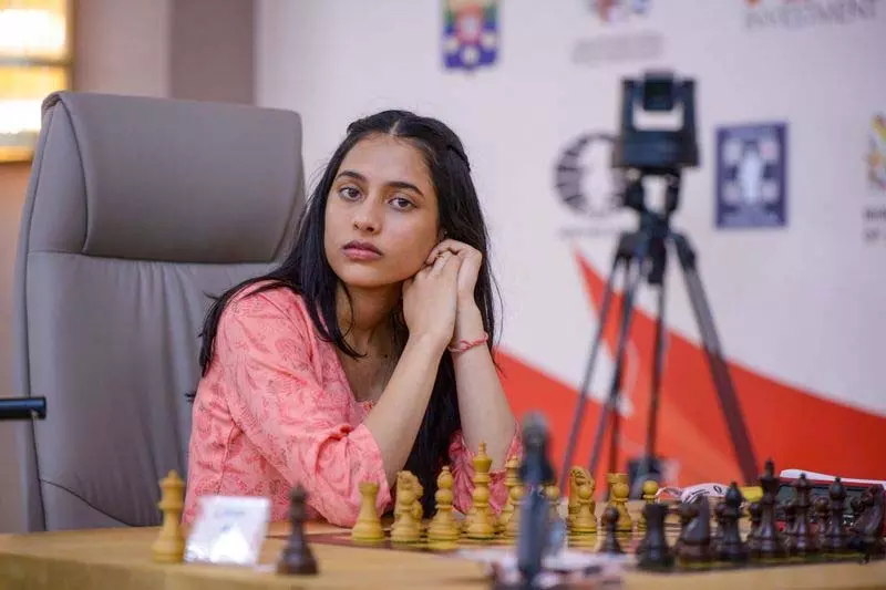 किशोर शतरंज खिलाड़ी दिव्या देशमुख ने दुनिया को जीता