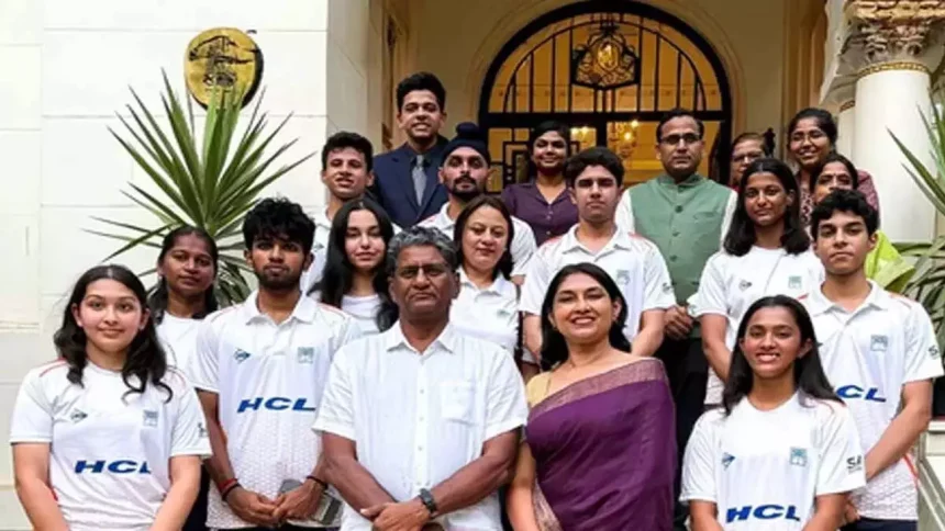 मिस्र में भारतीय राजदूत ने काहिरा में जूनियर विश्व चैंपियनशिप के लिए अंडर-17 स्क्वैश टीम की मेज़बानी की