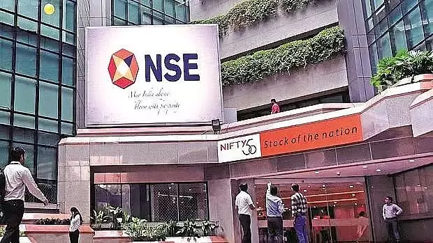 NSE का तिमाही मुनाफा 14% बढ़ा, आय में 3% की गिरावट दर्ज