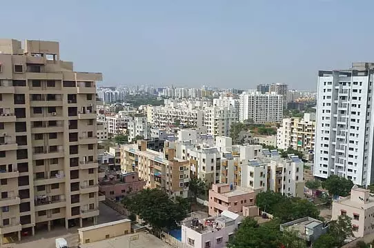 Balurghat में जाली ज़मीन दस्तावेज़ों का इस्तेमाल करके फ्लैट बेचने का आरोप