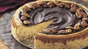5 स्टेप्स में बनाएं बिना बेक किया  Chocolate Pecan चीज़केक