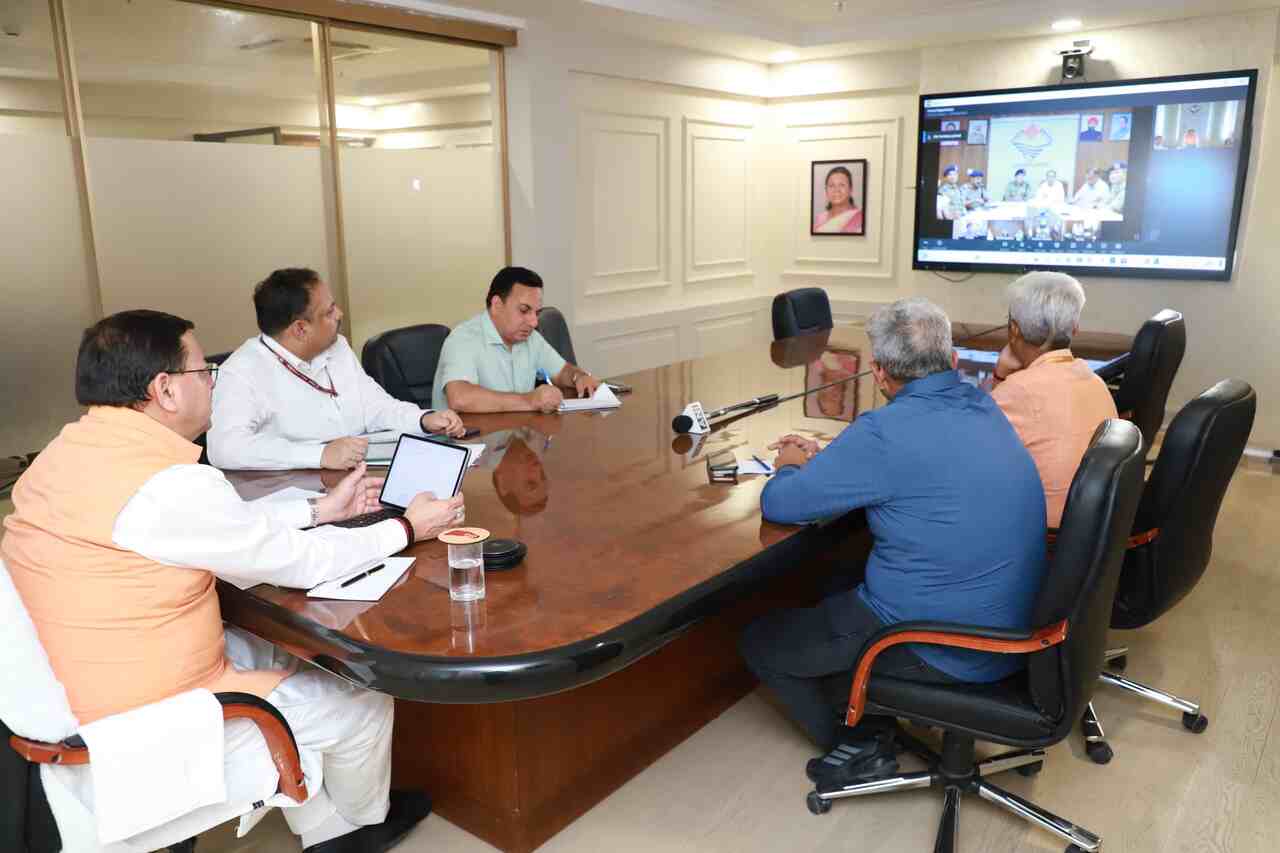 कांवड़ मेले को लेकर धामी ने की तैयारियों की समीक्षा, वीडियो कांफ्रेंसिंग से जुड़े पुलिस और प्रशासनिक अधिकारी, धामी ने कहा- वृहद स्तर पर चलाया जाए सत्यापन अभियान