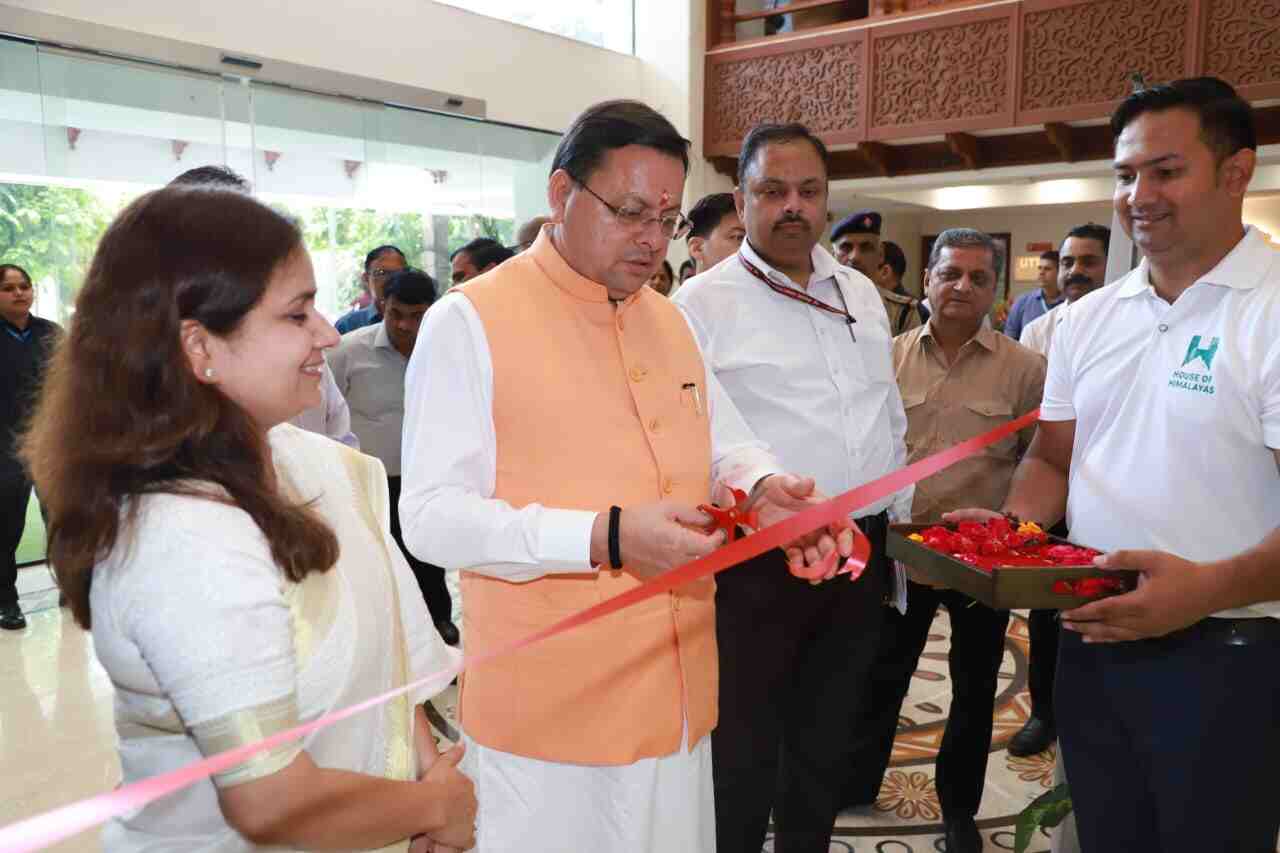 उत्तराखण्ड की पारंपरिक धरोहर और जैविक उत्पादों को राष्ट्रीय राजधानी में मिला नया मंच, धामी ने किया  ‘हाउस ऑफ हिमालयाज’ आउटलेट का उद्घाटन