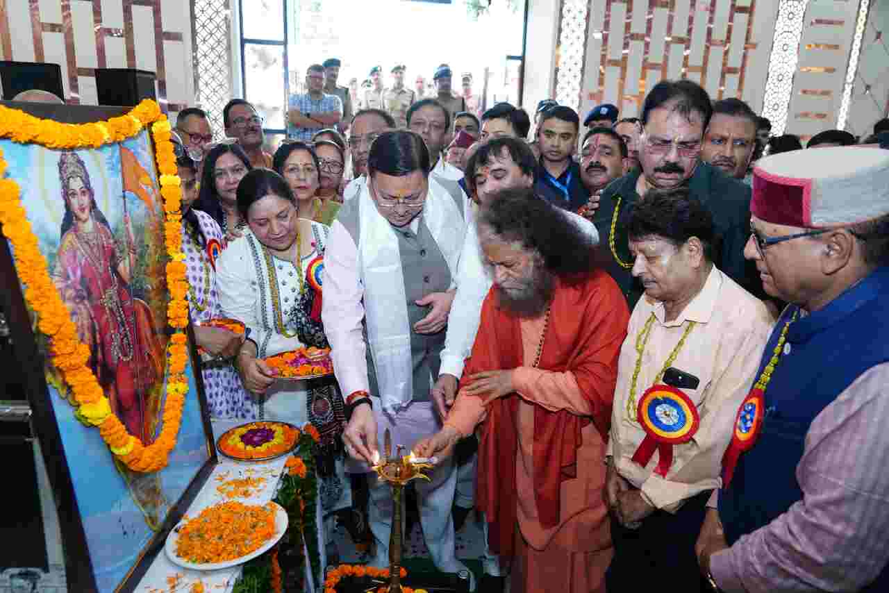 ‘भ्रष्टाचार मुक्त उत्तराखंड’ के प्रयासों के लिए धार्मिक एवं सामाजिक संस्थाओं ने किया धामी का सम्मान, CM ने सभी को दिलाई भ्रष्टाचार मुक्त उत्तराखंड की शपथ
