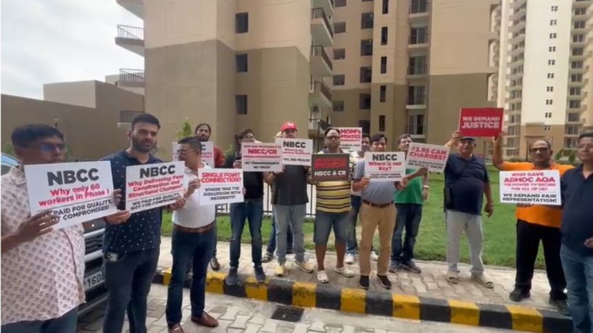 'आम्रपाली हार्टबीट सिटी' को कभी 'लक्ज़री' के नाम पर बेचा गया था. लोगों ने...