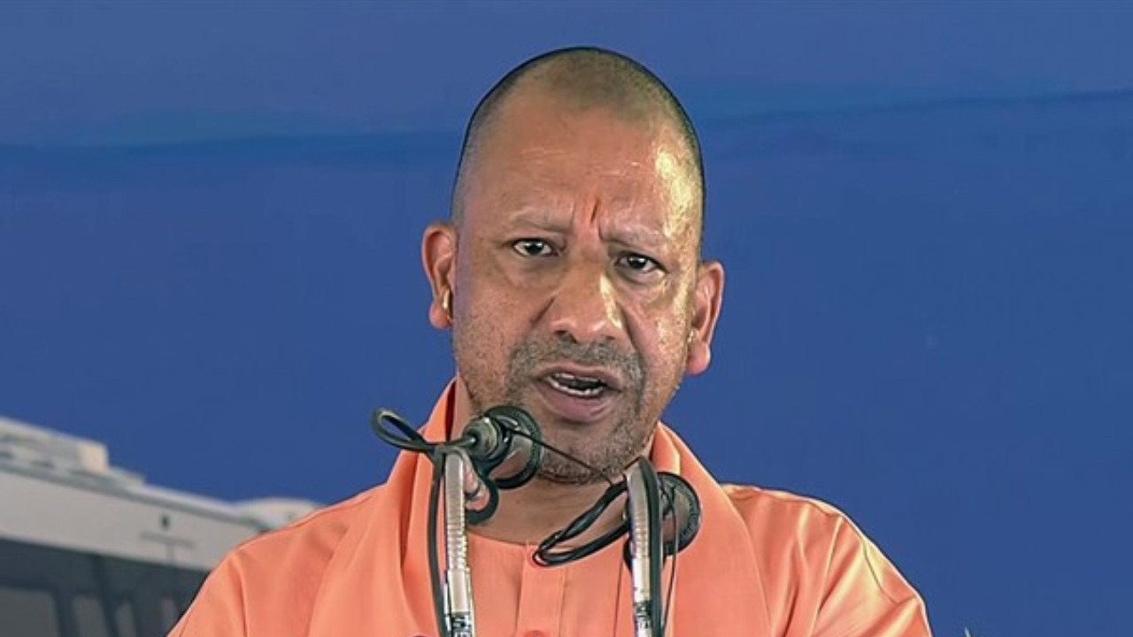 मुख्यमंत्री योगी ने बैठक में जोर देकर कहा कि कांवड़ यात्रा के दौरान...